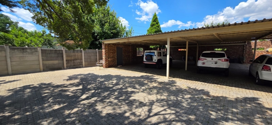 4 Bedroom Property for Sale in Collerville North West